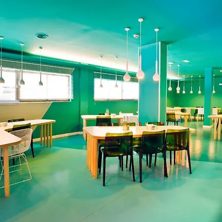 Students Xd فندق غرناطة